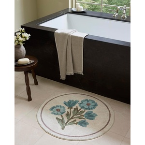 image:imageLoloi Chris Loves Julia Clove IvoryRose 19 x 210 Bath MatIvory  Blue
